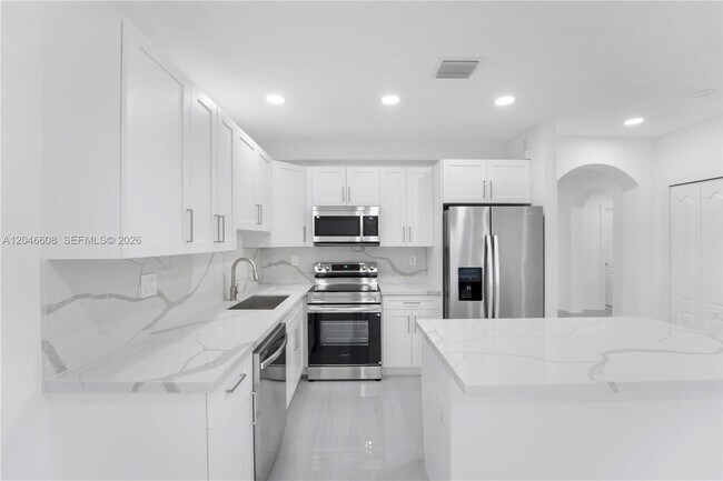Building Photo - 2802 SW 128th Way