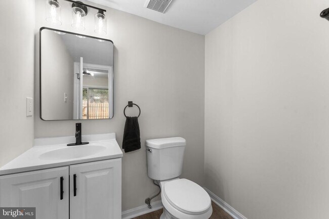 Building Photo - 3484 Legere Ct