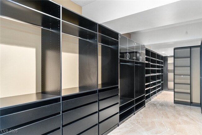 Building Photo - 2777 Paradise Rd