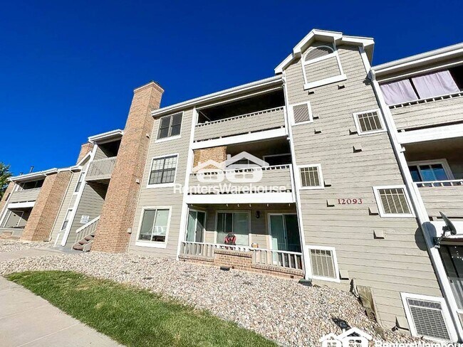 Building Photo - 12093 W Cross Dr