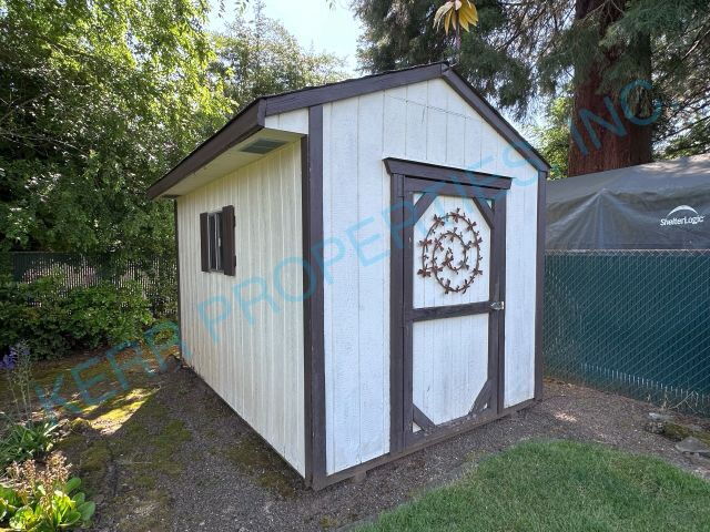 Building Photo - 18660 Roundtree Dr