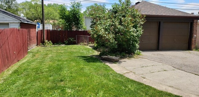 Building Photo - 19166 Centralia