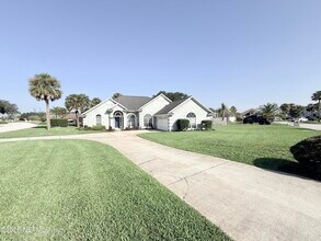 Building Photo - 11411 Kingsley Manor Way