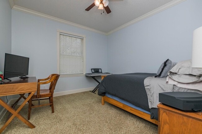 Building Photo - 313 S Forest Dune Dr