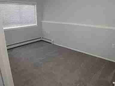 Building Photo - 1600 Eastridge Dr