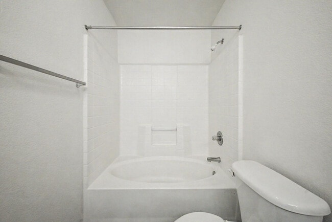 Building Photo - 16489 N Oachs Dr