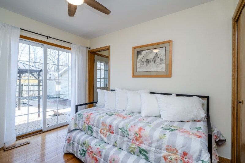 Building Photo - 2767 Oakwood Ln