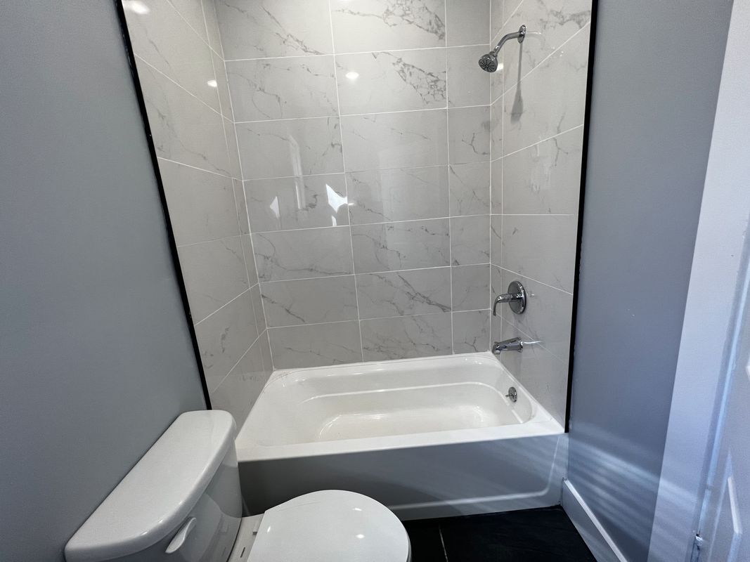 Building Photo - 237-239 South 7th Street, 2R