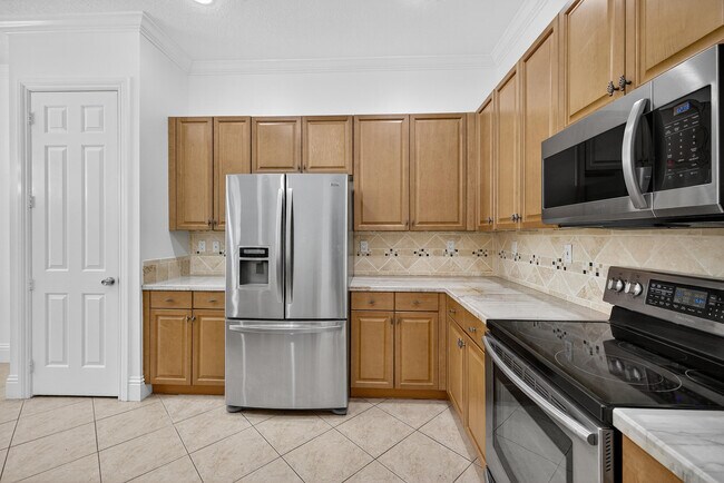 Building Photo - 6072 NW 116th Dr