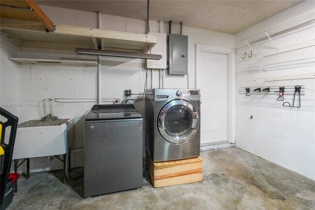 Building Photo - 9355 SW 181st St