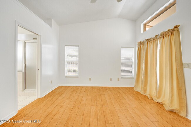 Building Photo - 330 Las Olas Dr
