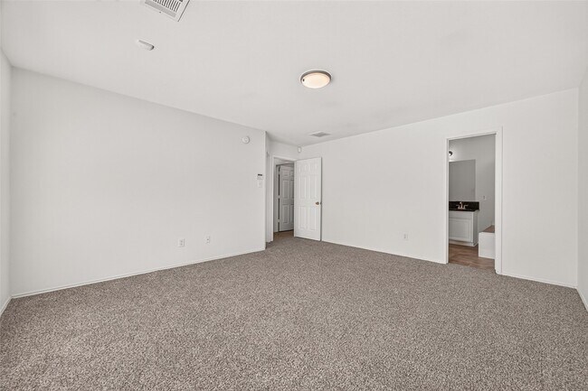 Building Photo - 3830 Flatwood Dr