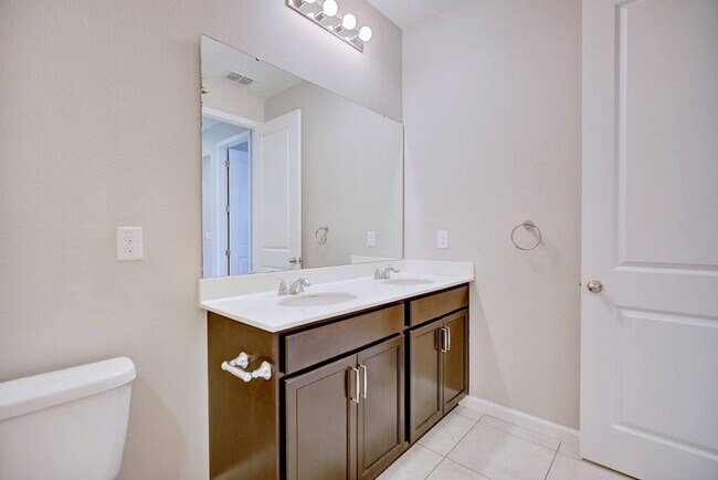 Building Photo - 244 Bella Verano Way