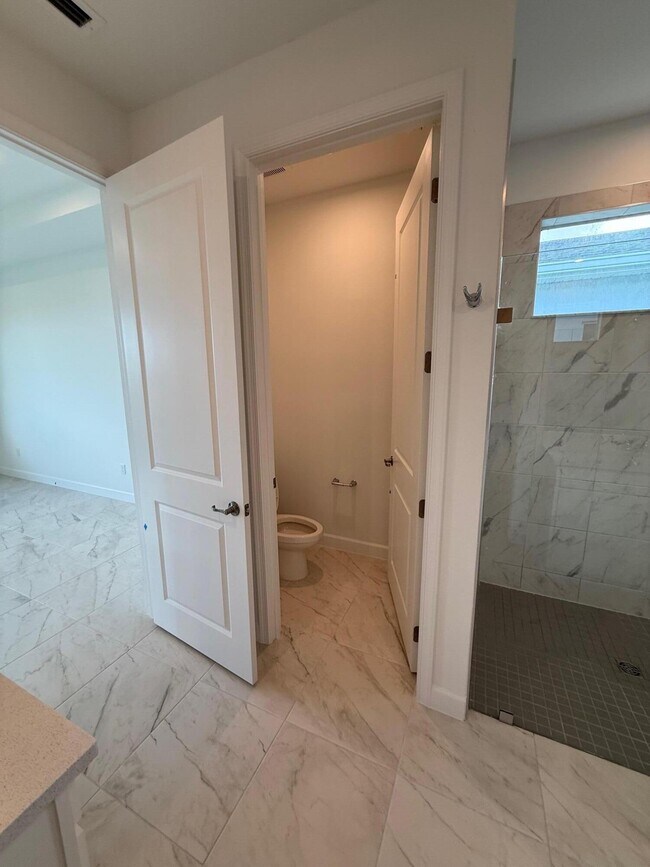 Building Photo - 13509 SW Bally Dr