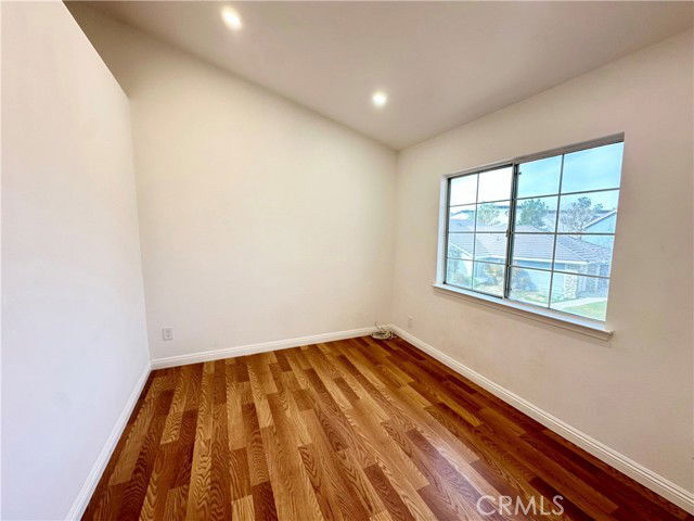 Building Photo - 45202 Pickford Ave