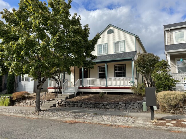 Primary Photo - 15083 SE Oregon Trail Dr