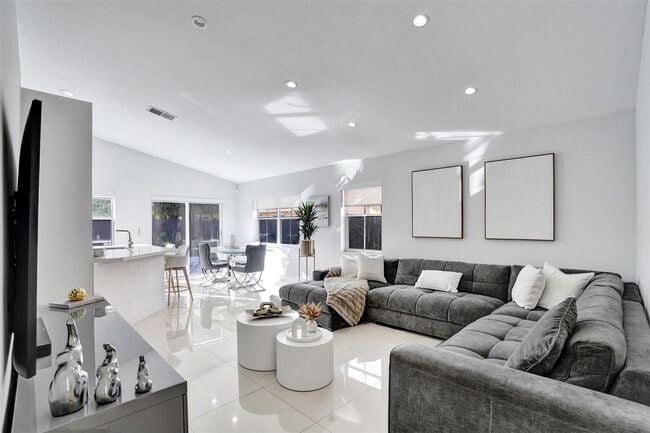 Building Photo - 1451 NW 47th Ave