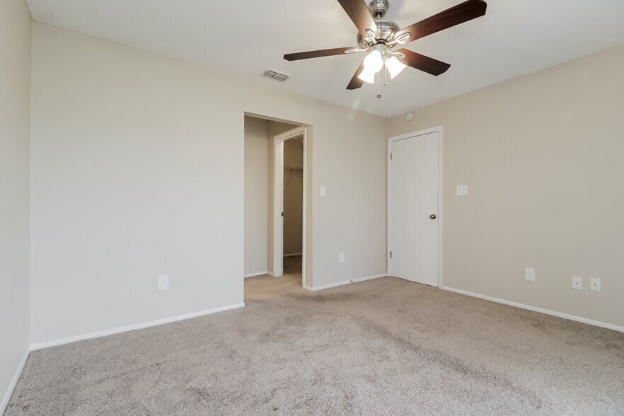 Building Photo - 8611 Drayton Ct