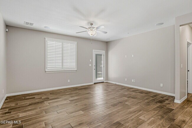 Building Photo - 14828 Tierra Coruna Ave