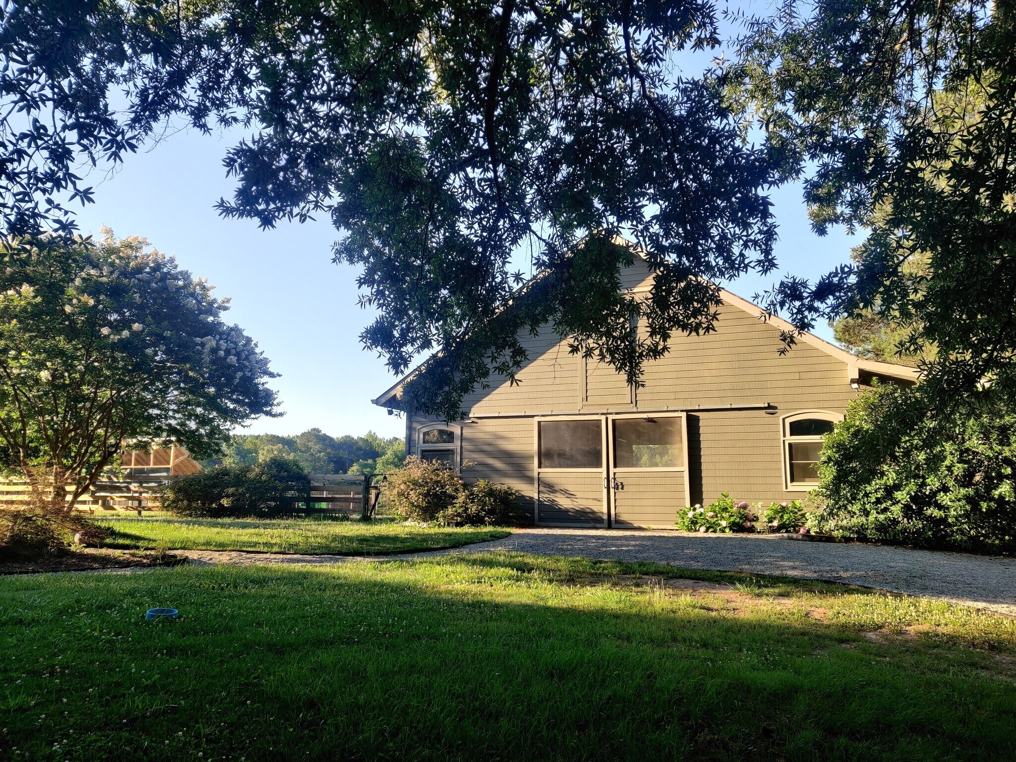 Building Photo - 250 Paddock Dr