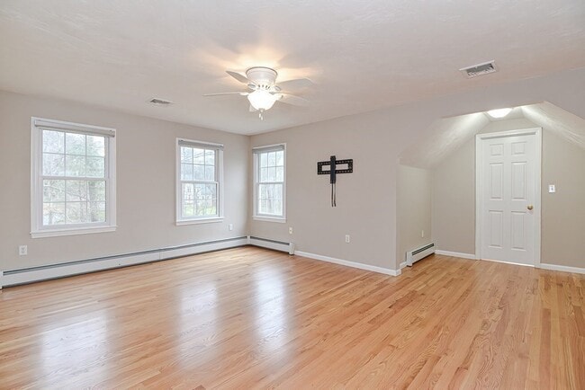 Building Photo - 173 East St