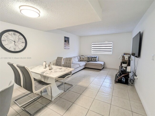 Building Photo - 8249 SW 149th Ct