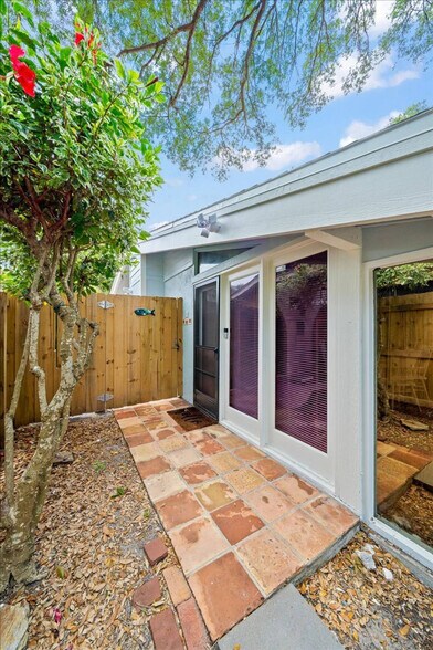 Building Photo - 408 Harrison Ave