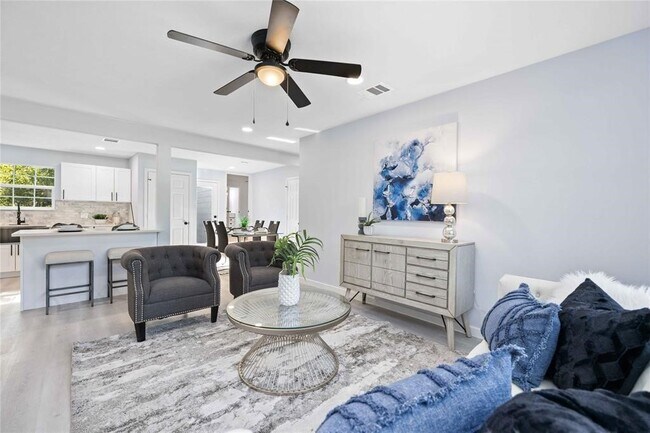 Building Photo - 9405 Cathedral Dr