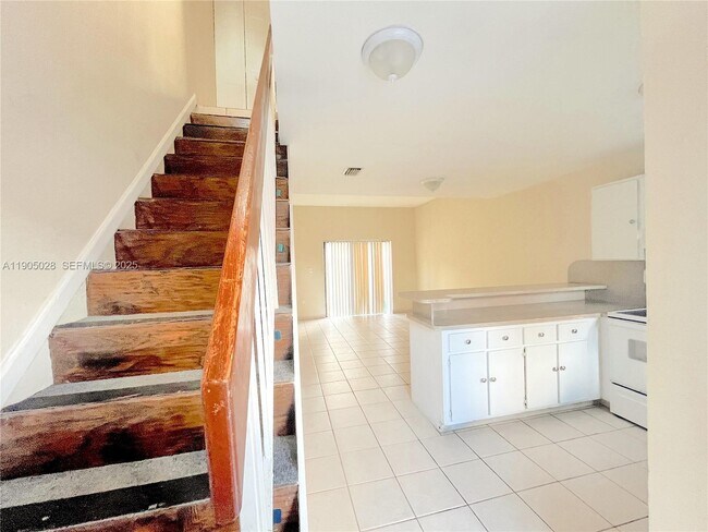 Building Photo - 5712 W 25th Ct