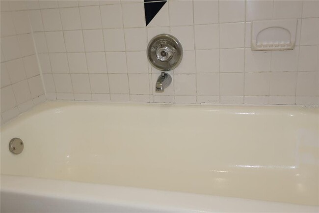 Building Photo - 7609 Abbey Ln