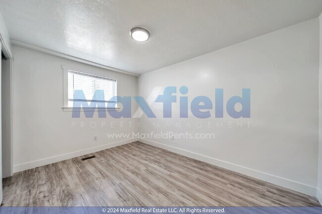 Building Photo - North Salt Lake 2 BD 1 BA - $500.00 Security Deposit OAC -Brookside Lofts Unit 18
