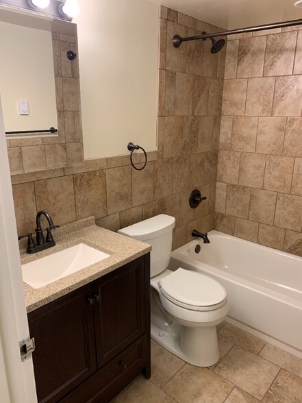 Building Photo - 689 Snelling Ave S