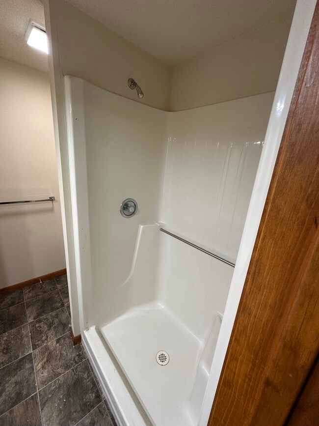 Building Photo - 809 2nd Ave NE