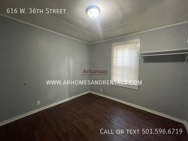 Building Photo - 616 W 36th St