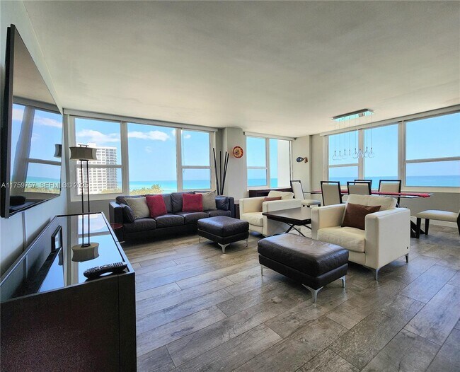 Building Photo - 3505 S Ocean Dr