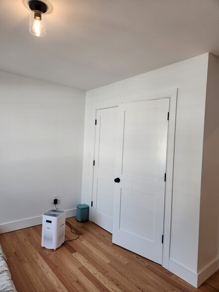 Building Photo - 20 Garden St