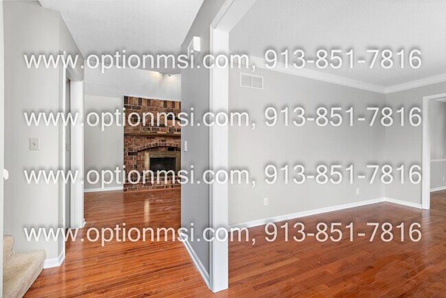 Building Photo - Lenexa West Subdivision