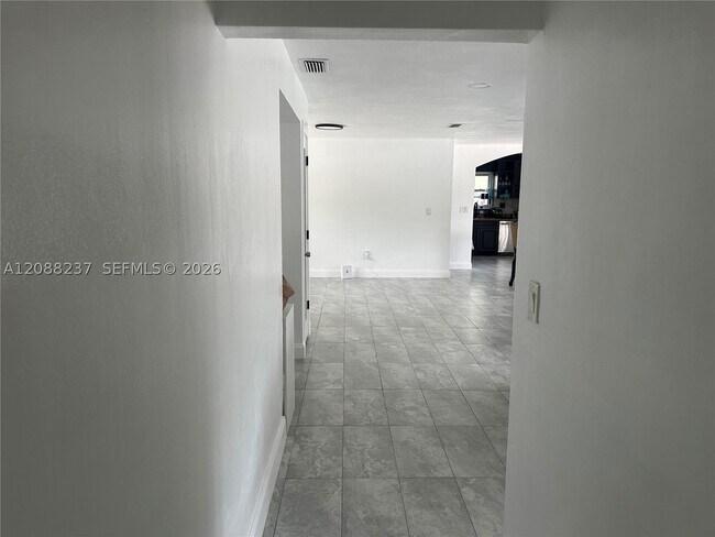 Building Photo - 11611 SW 122nd Ave
