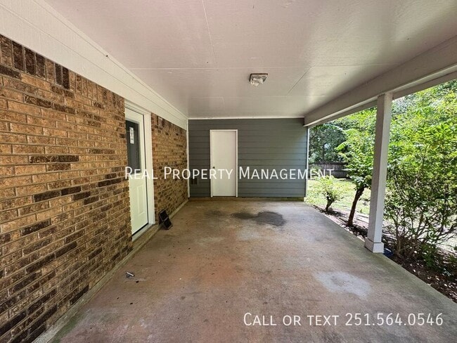 Building Photo - 2808 Westmoor Ct
