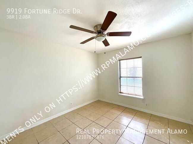 Building Photo - 9919 Fortune Ridge Dr