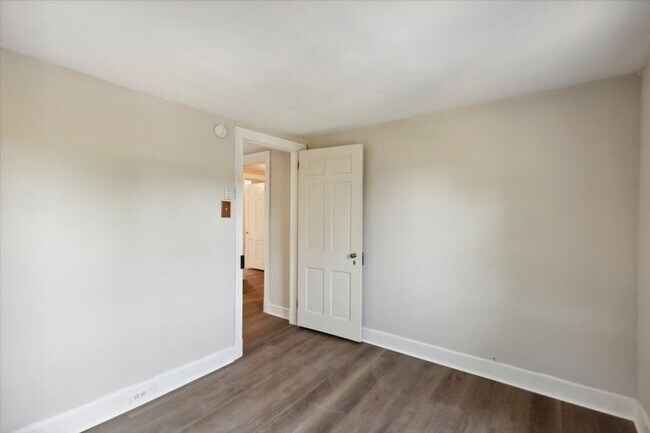 Building Photo - 3 Bedroom / 2.5 Bath House Available Now in Harleysville