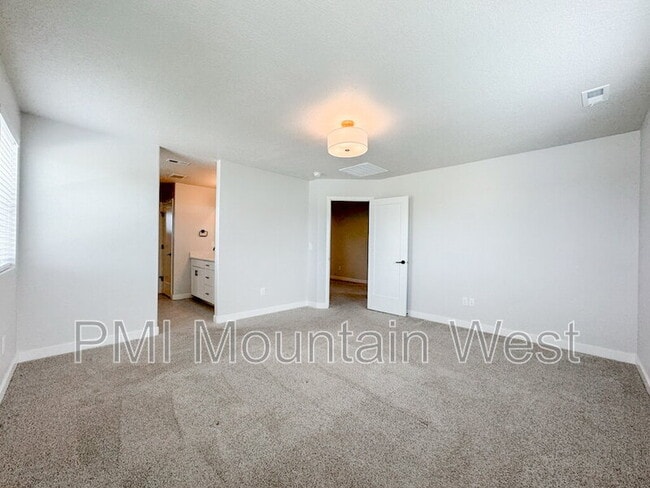 Building Photo - 3855 S 3025 W
