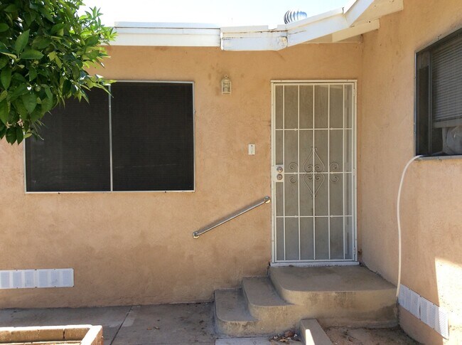 Building Photo - 2923 Peerless Ave