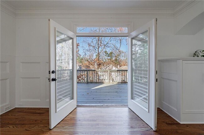 Building Photo - 1012 Madeline Ln