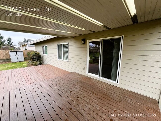 Building Photo - Welcome Home! Lovely 4-bedroom Property Ne...