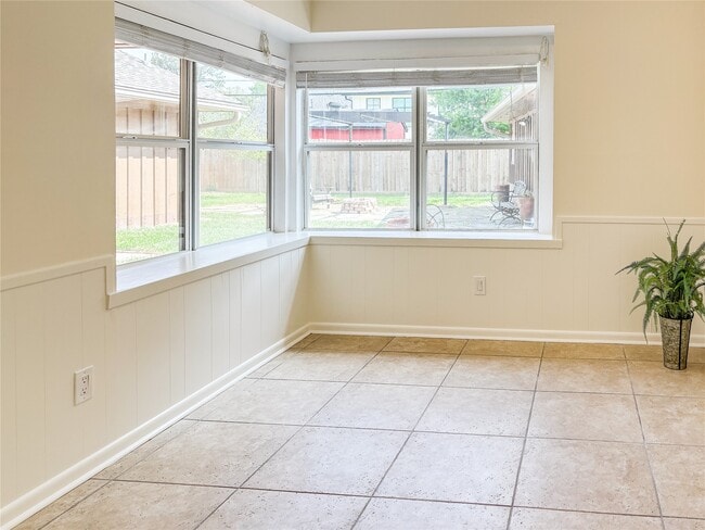 Building Photo - 10503 Raritan Dr