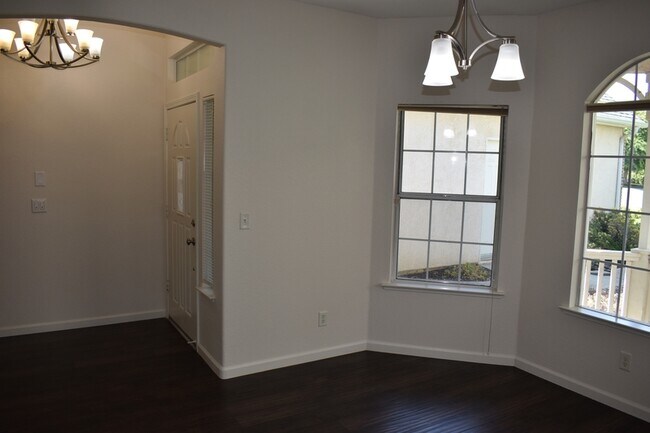 Building Photo - 1785 E Turnberry Ave