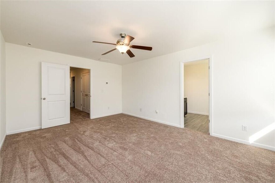 Building Photo - 4950 Elm Brook Dr