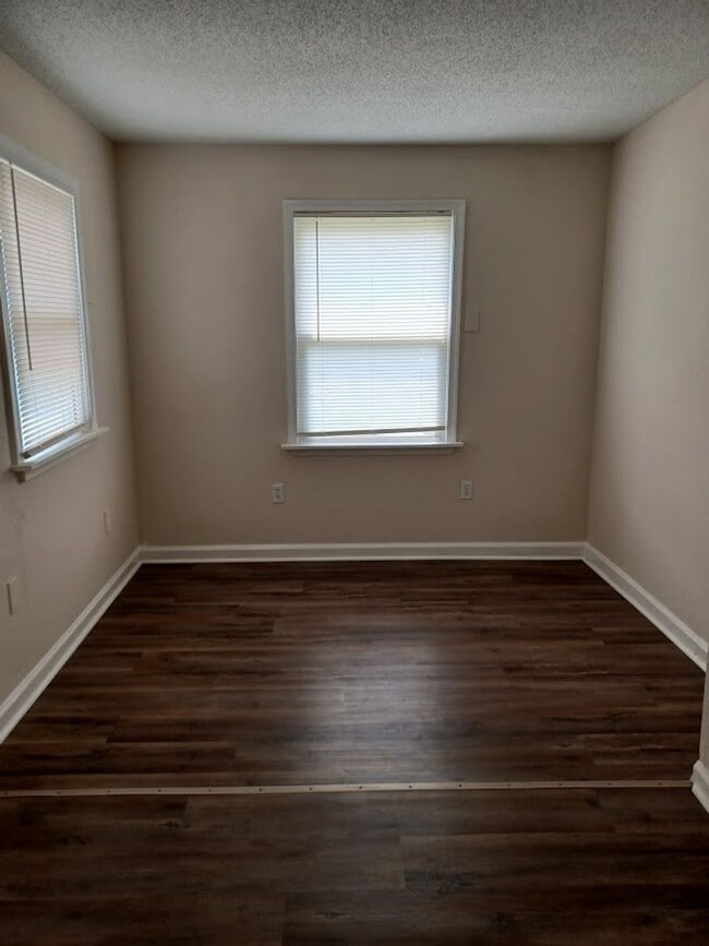 Building Photo - 4 BR single family home