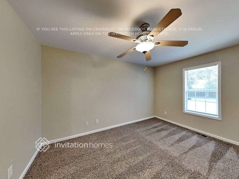 Building Photo - 1039 Loch Lomond Cir